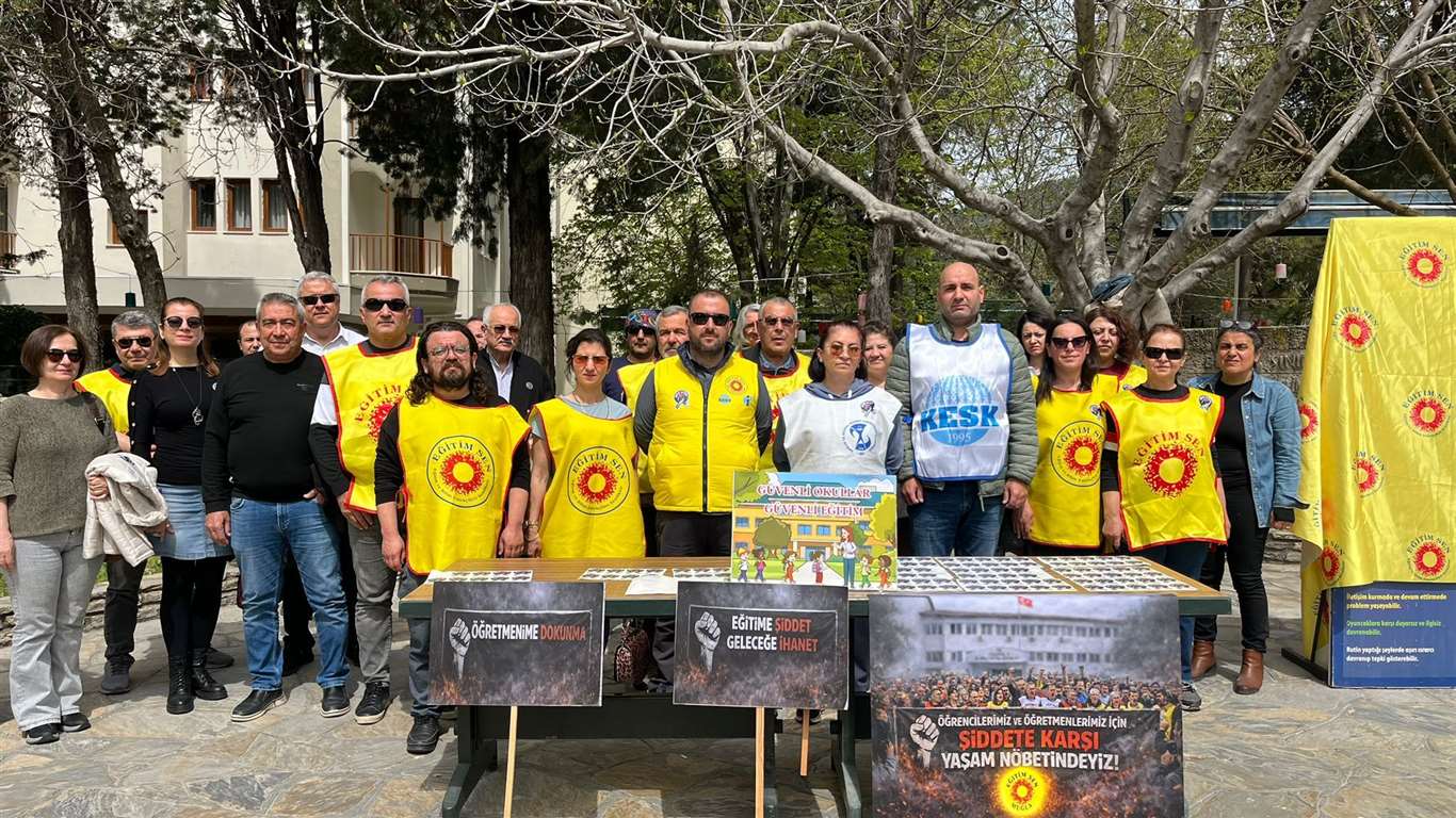 Eğitim Sen Muğla'dan şiddete karşı 'Yaşam Nöbeti' haberi
