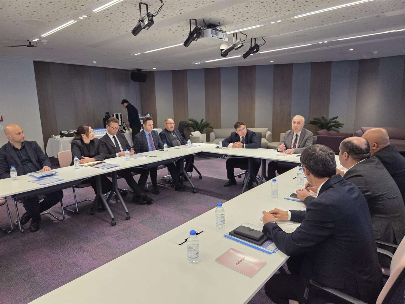    Marmaris'te 2026 eğitim yatırımları için toplantı yapıldı haberi