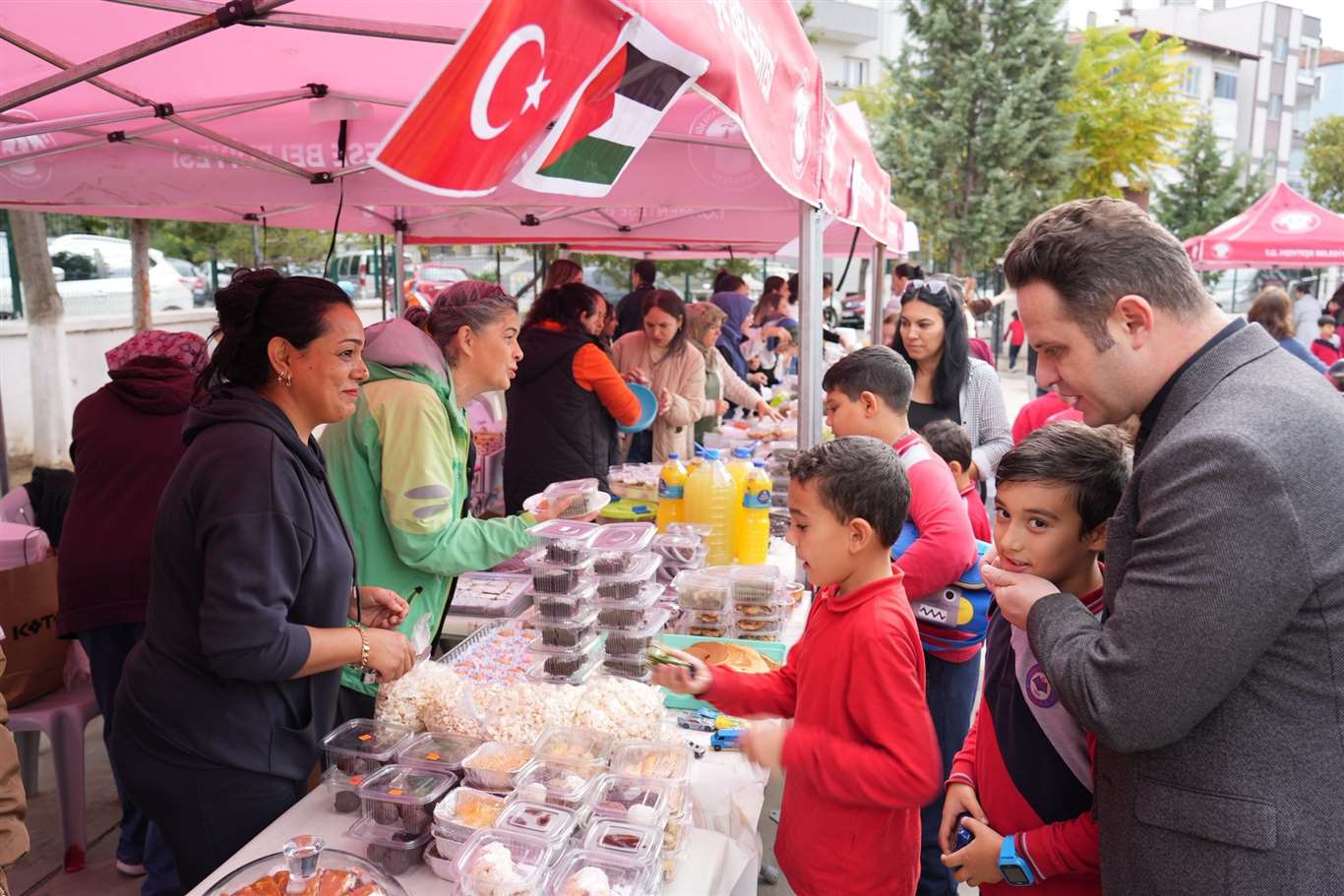    Emirbeyazıt İlkokulu'ndan anlamlı etkinlik haberi