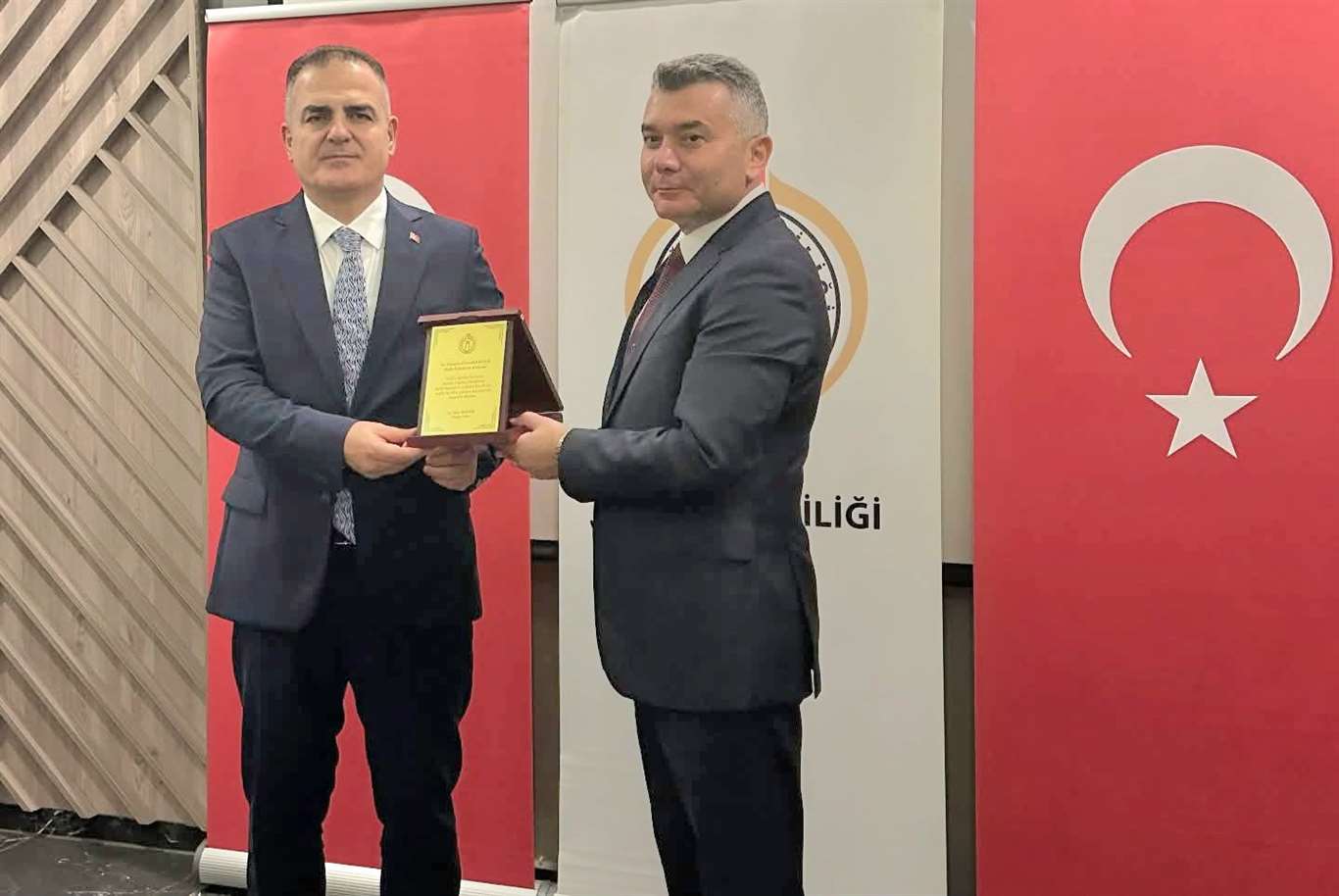 Emrullah Büyük için veda yemeği düzenlendi haberi