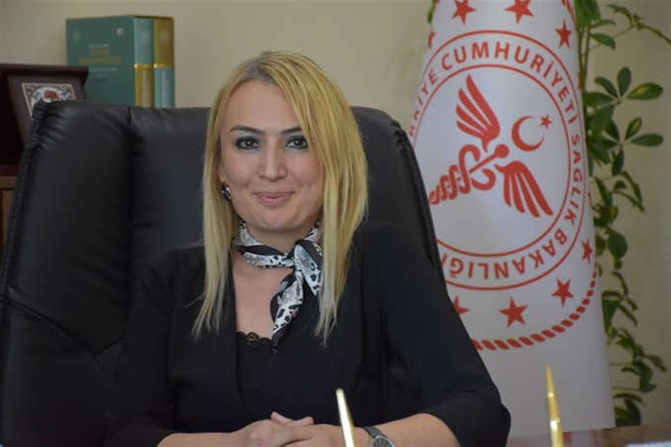 Ak Parti eski İl Başkanı Akça'nın eşi İl Sağlık Müdürü oldu haberi