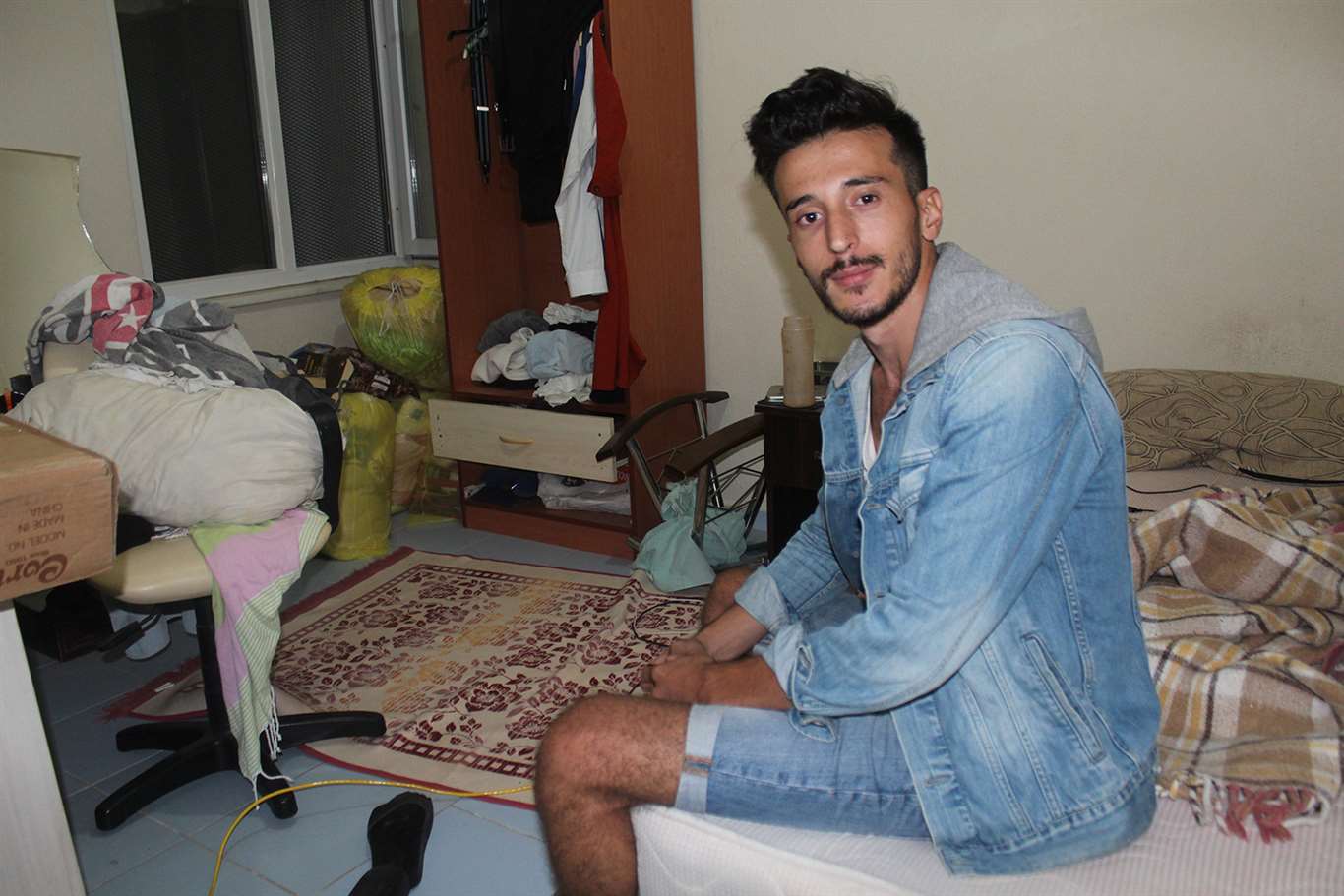 Ev arkadaşı diye aldı, hırsız çıktı Devrim Gazetesi