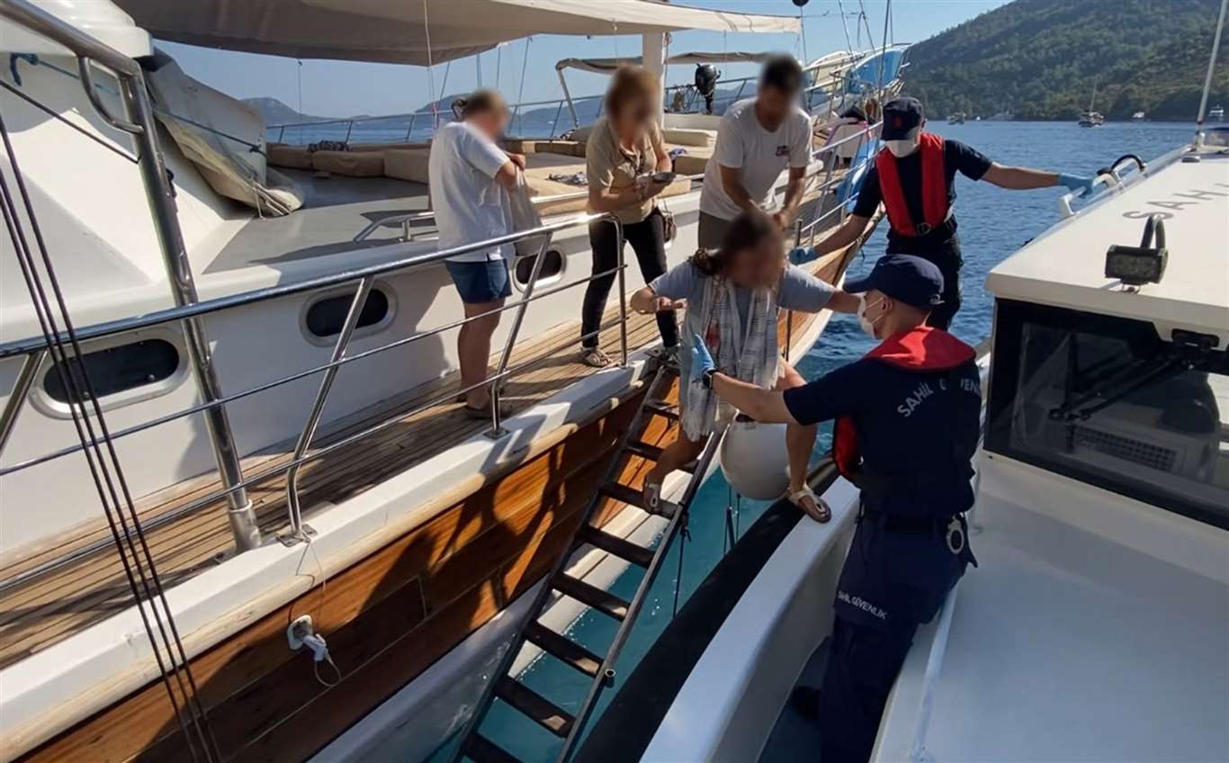Fethiye’de gezi teknelerinde yaralanan iki kişiye tıbbi tahliye gerçekleştirildi haberi