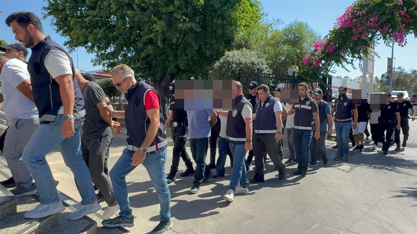 Fethiye'deki göçmen kaçakçılığı operasyonunda 9 tutuklama haberi