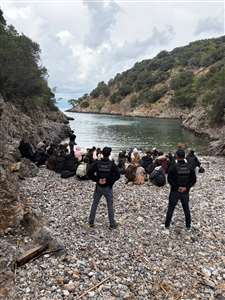 Fethiye’de 34’ü çocuk 62 düzensiz göçmen yakalandı haberi