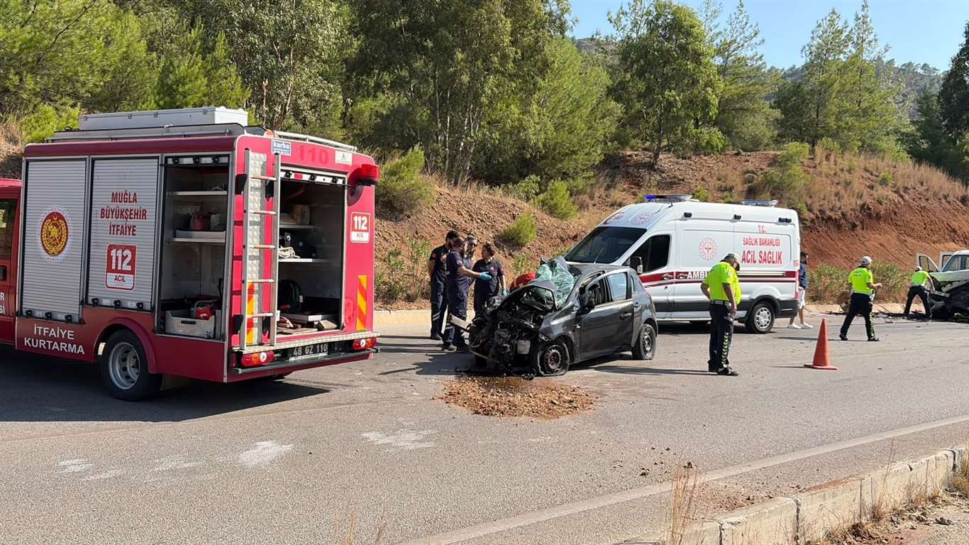Fethiye-Seydikemer yolunda feci kaza: 1 ölü, 2 yaralı haberi
