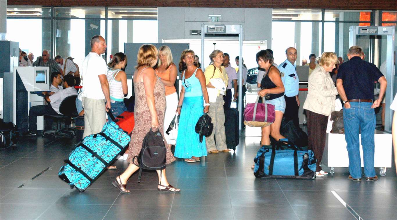    Muğla'ya gelen yabancı turist sayısında düşüş: 8 ayda 122 bin kayıp haberi