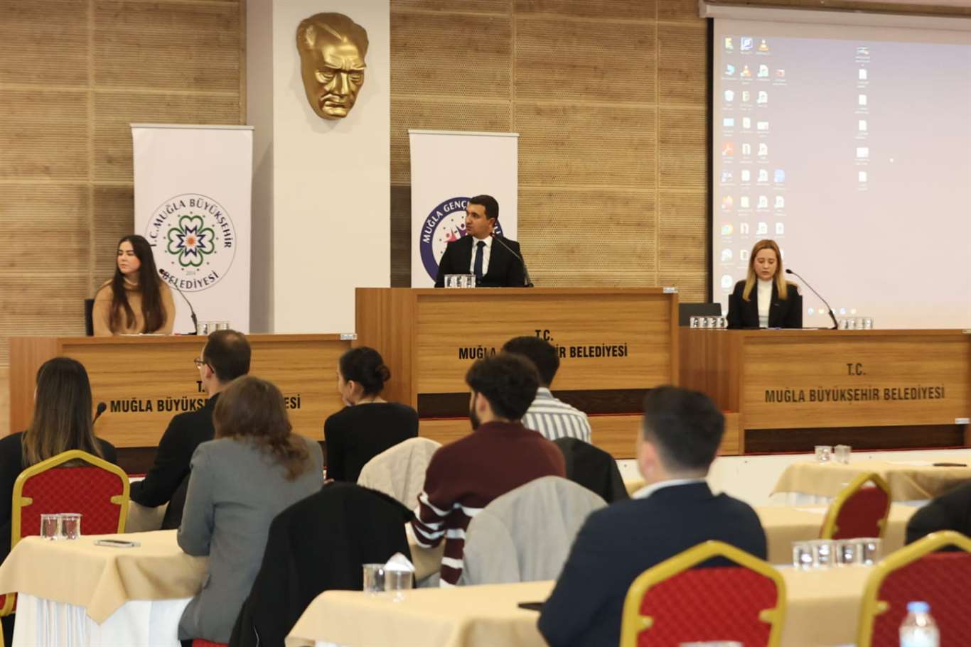 Muğla Büyükşehir Belediyesi Gençlik Meclisi ilk toplantısını gerçekleştirdi haberi