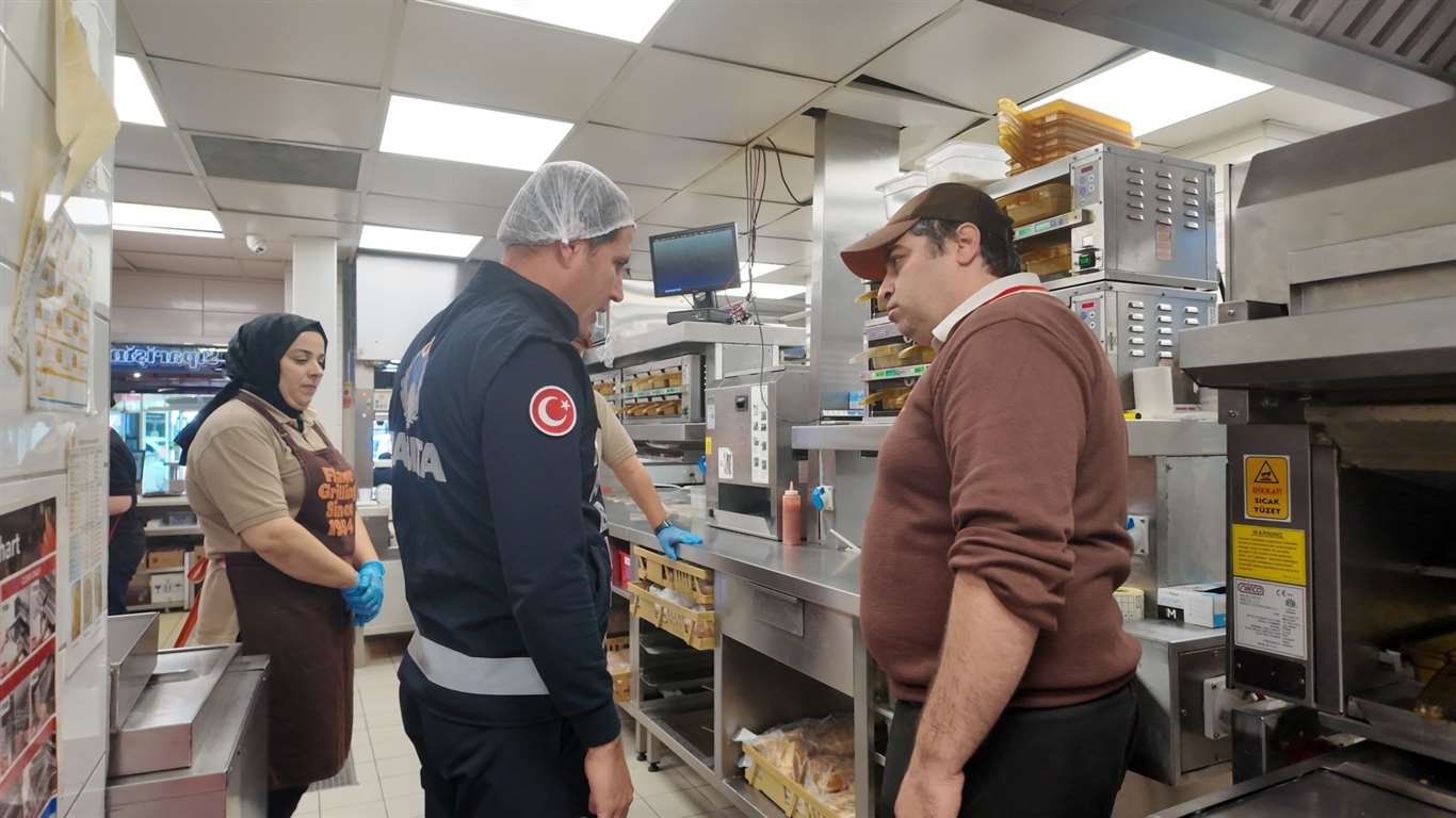    Bodrum'da isale hattı patladı, 10 evi su bastı haberi