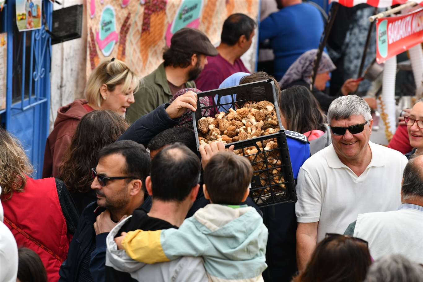 Yeşilüzümlü Dastar ve Kuzugöbeği Festivali renkli görüntülerle sona erdi haberi
