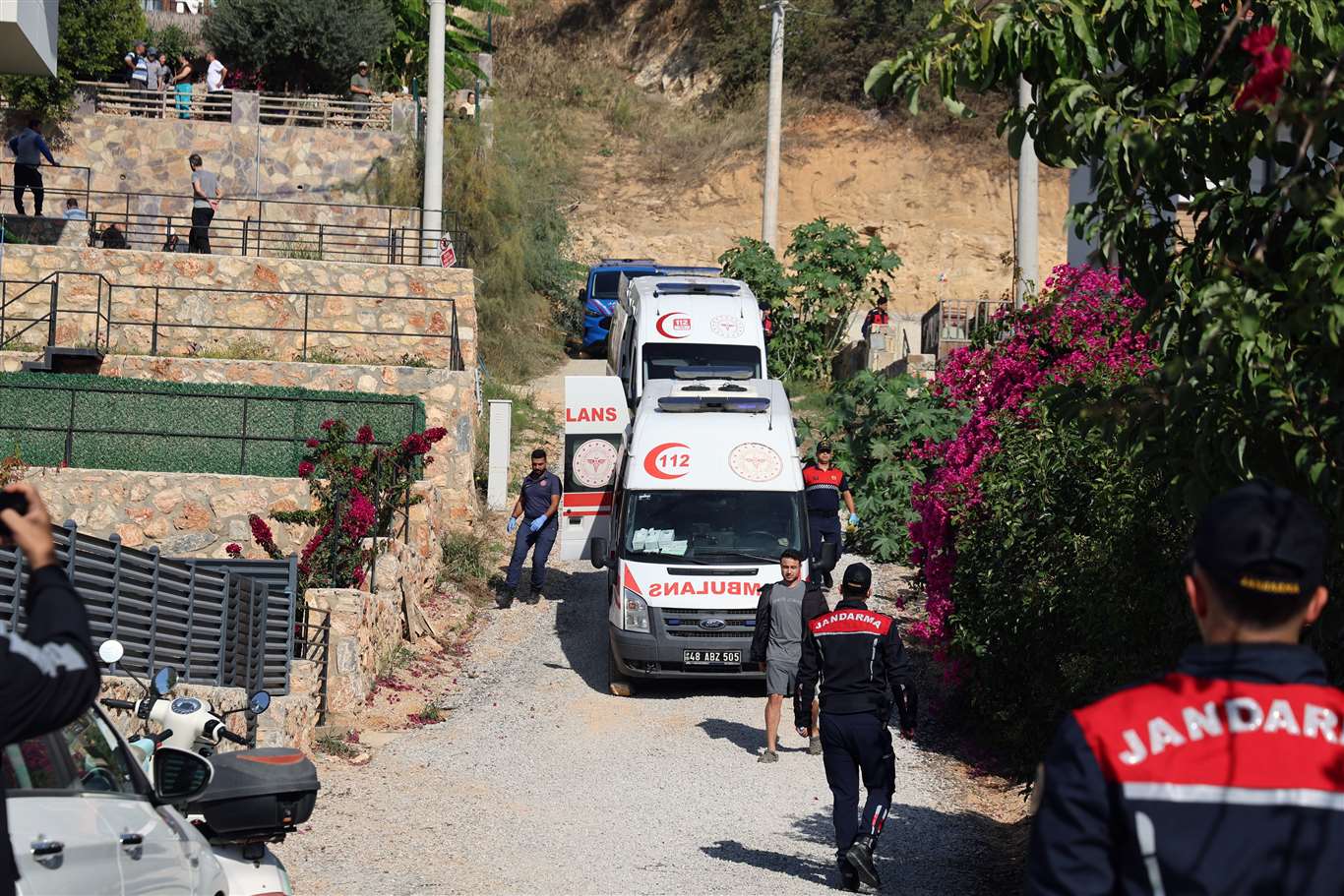 Gökova'da korku dolu anlar: Evi ateşe verdi, jandarmanın açtığı ateş sonucu hayatını kaybetti haberi