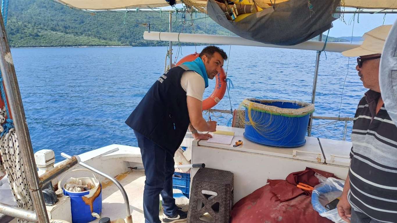 Gökova Körfezi'nde yasak av araçlarına el konuldu haberi