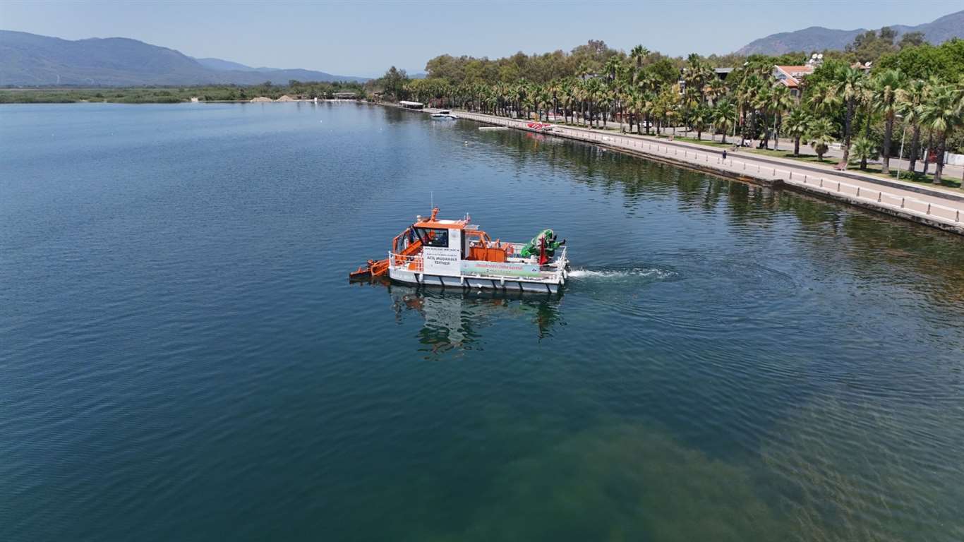 Köyceğiz Gölü ve Dalyan Kanalı'nda yüzey temizliği başladı haberi
