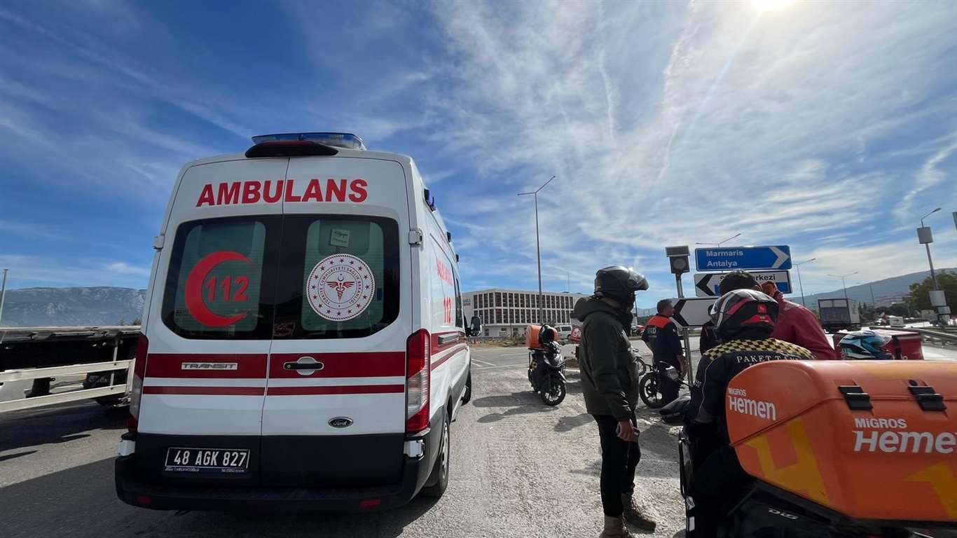    Menteşe'de kaza: İki sürücü hafif yaralandı haberi
