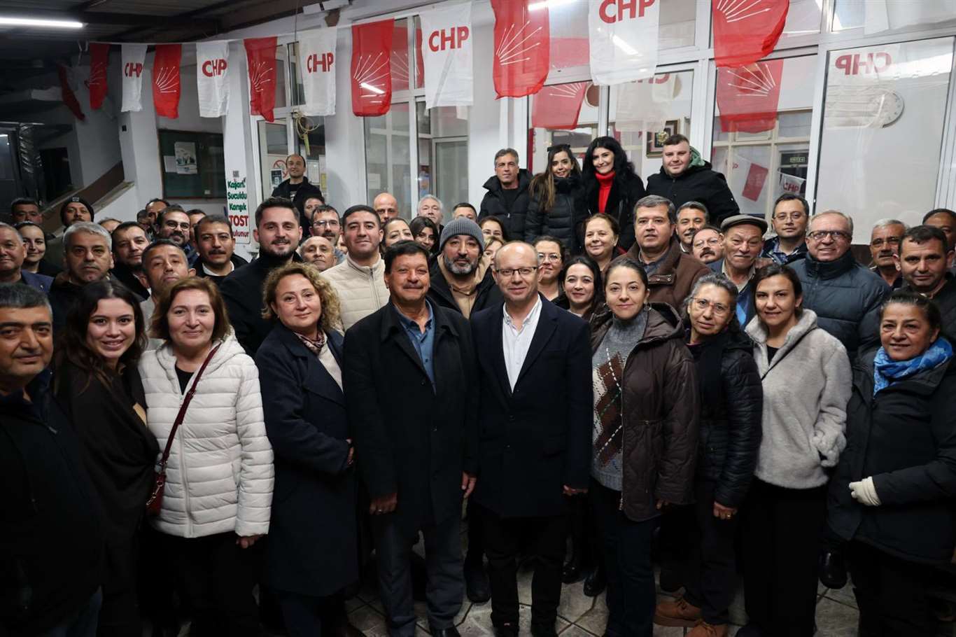    CHP Menteşe İlçe Başkanlığı, Akçaova'da Halk Günü düzenledi haberi