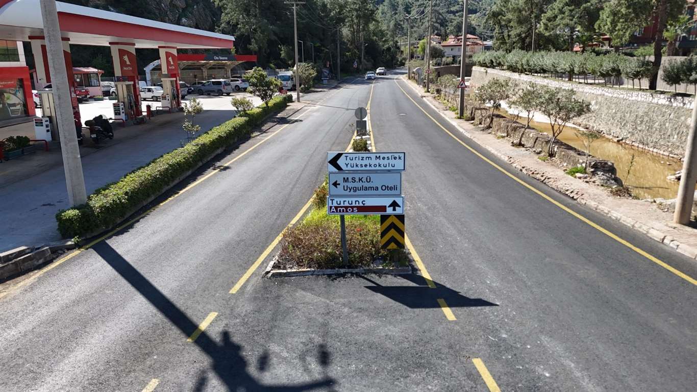 İçmeler-Turunç kavşağındaki asfalt çalışması tamamlandı haberi