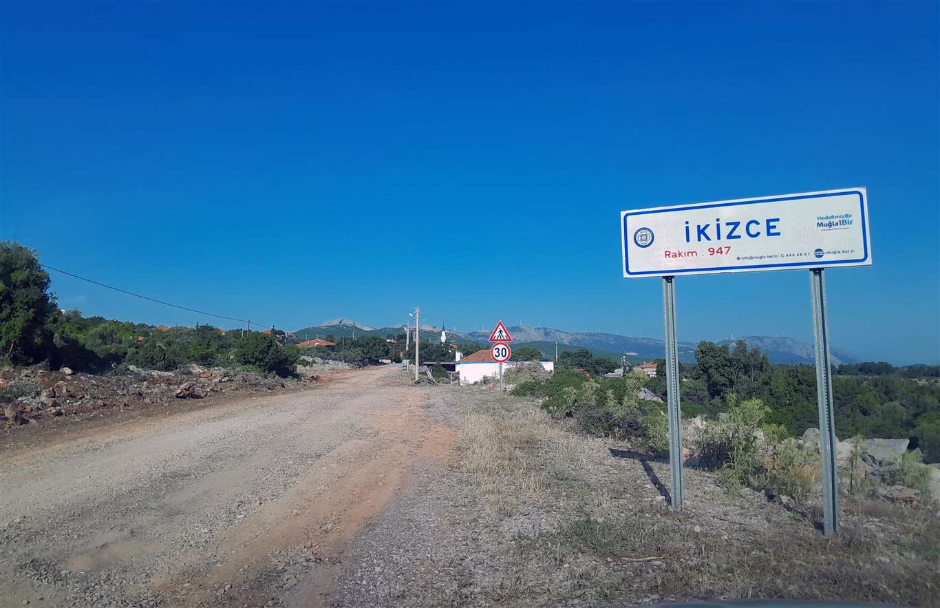 Kozağaç yol ayrımı İkizce arası asfaltı yenileniyor haberi
