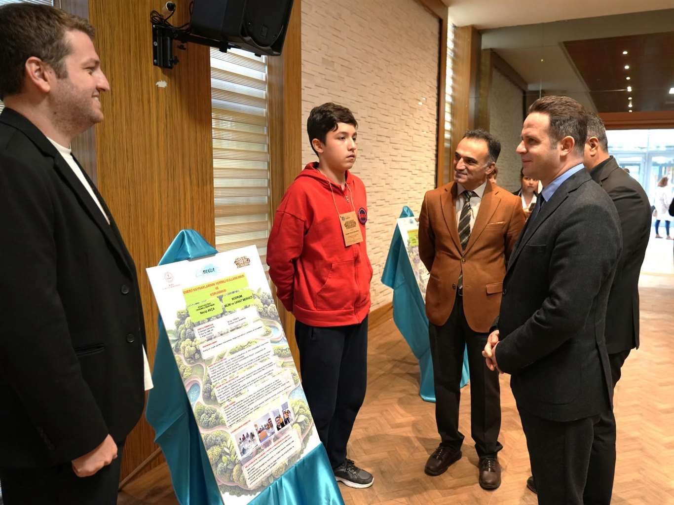 Muğla'da 60 öğrenci Çocuk İklim Zirvesi'nde gelecek için çözüm önerileri geliştirdi haberi