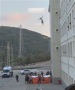  Muğla'da yurdun penceresinden atlayan genç hayatını kaybetti haberi