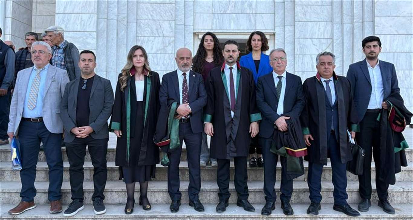    İzmir Barosu'ndan Esra Işık'a destek haberi