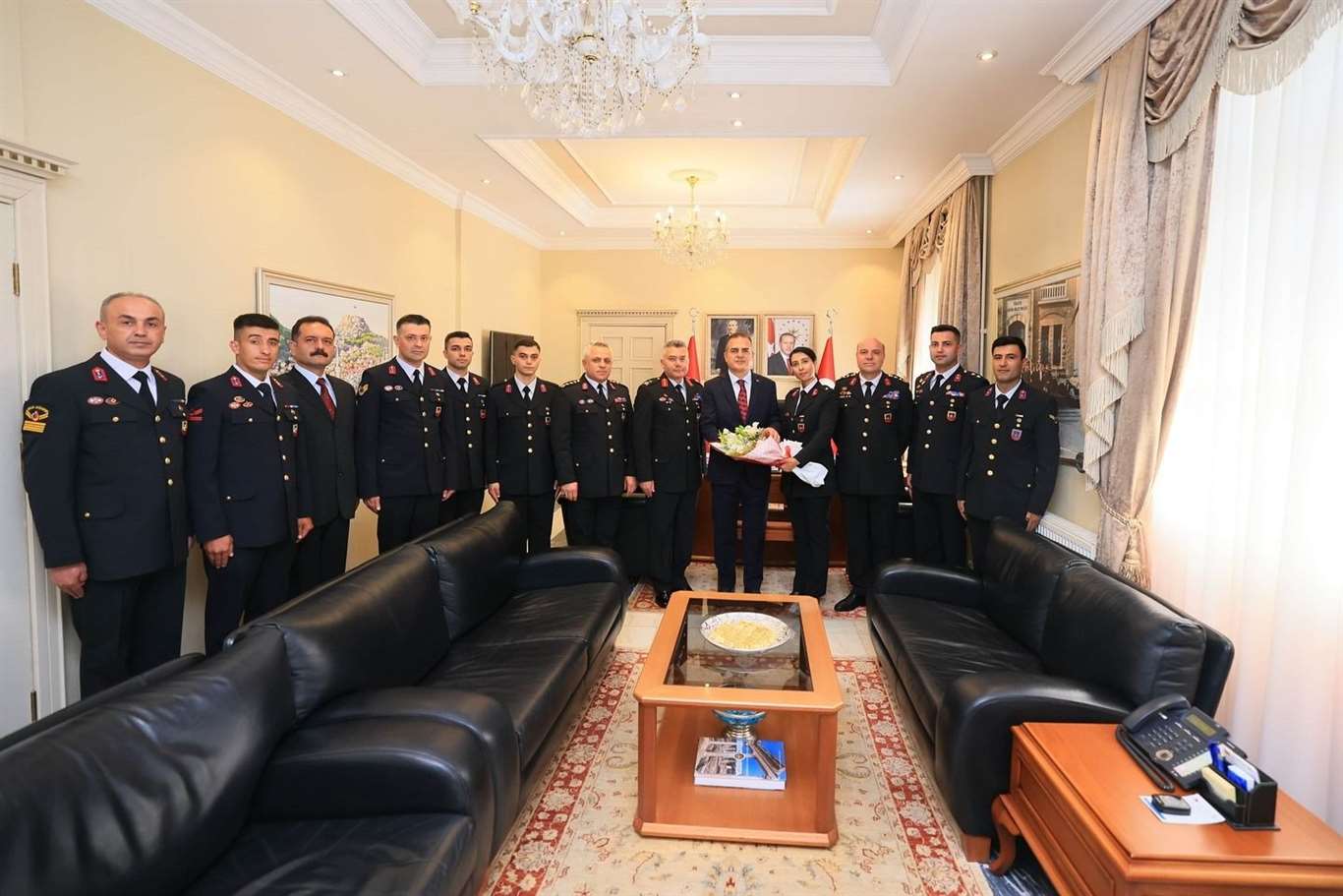 Jandarmadan Vali Akbıyık'a 186. kuruluş yıl dönümü ziyareti haberi