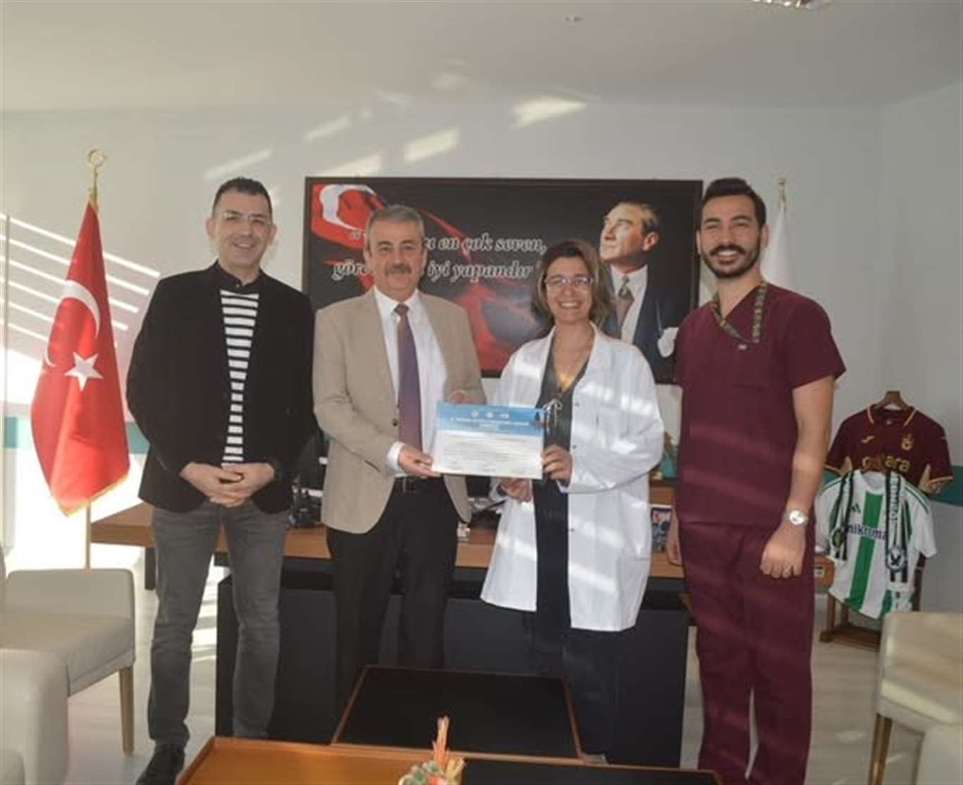 Muğla'nın jinekoloji ekibinden uluslararası başarı haberi