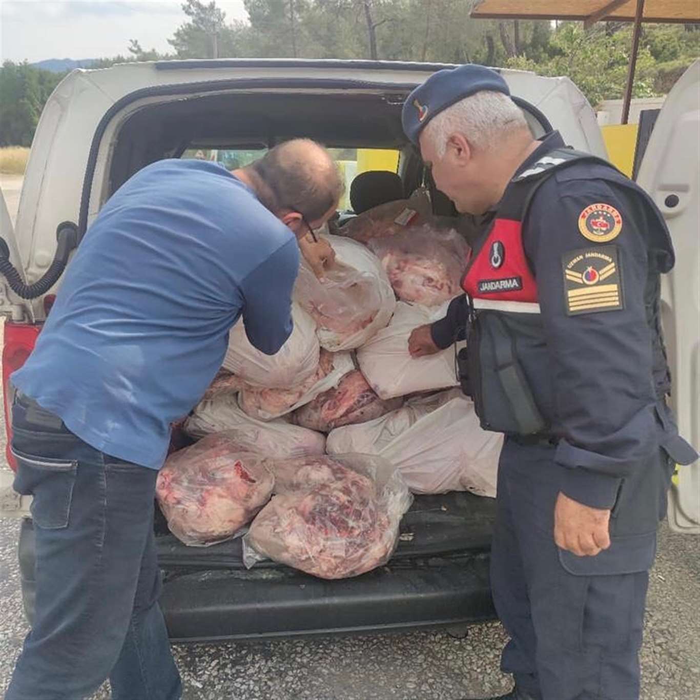       Köyceğiz'de kaçak hayvansal ürünler ele geçirildi haberi