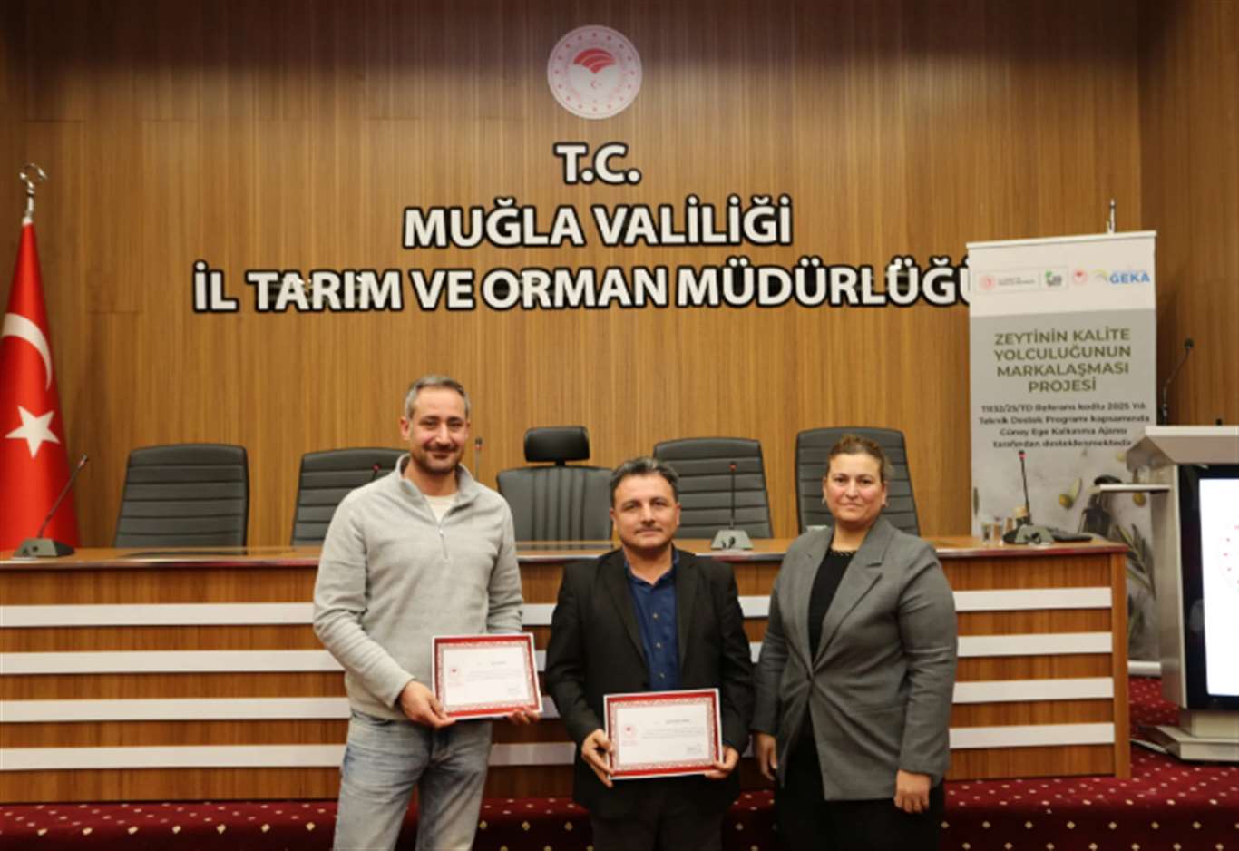 Kalite standartlarını sağlayan zeytinyağı üreticilerine sertifikaları verildi haberi