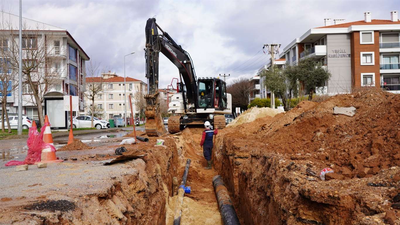 Karabağlar Yaylası girişinde içme suyu hat yenilemesi yapılıyor haberi