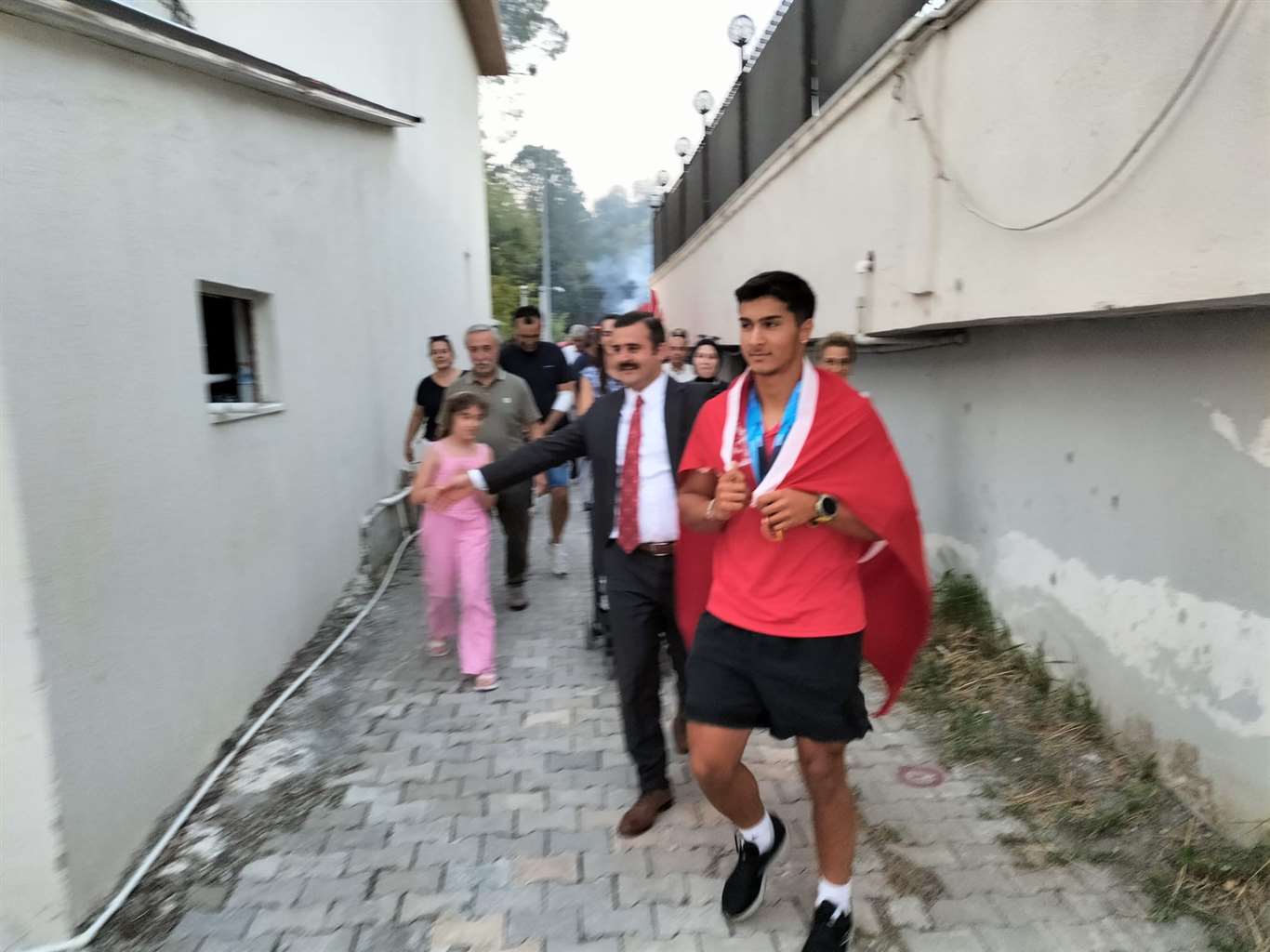 Dünya şampiyonu Karahan, Köyceğiz'de coşkuyla karşılandı haberi