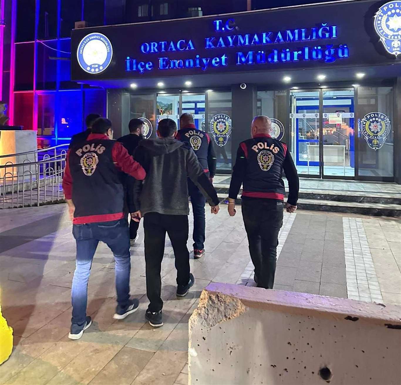    'Kasten Öldürme' suçundan aranan 2 şahıs Ortaca'da yakalandı haberi