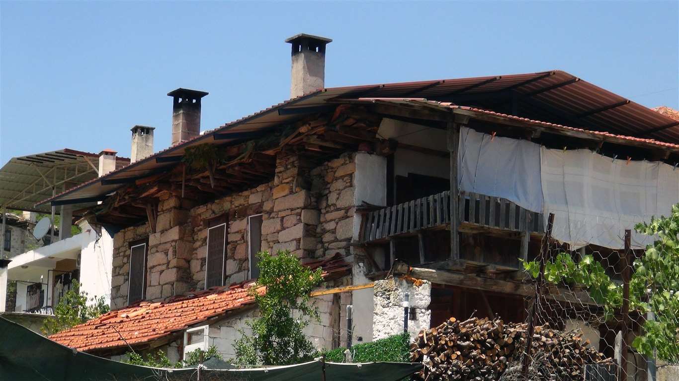 Katrancı'nın taş evleri ve ahşap sanatı kayıt altına alınıyor haberi