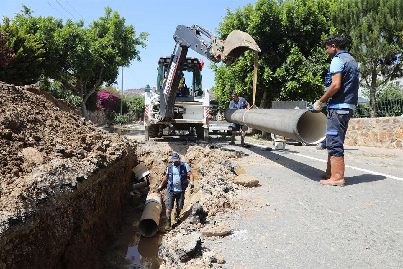                Kayıp kaçağı önlemek için 340 bin metre içme suyu hattı yapıldı haberi