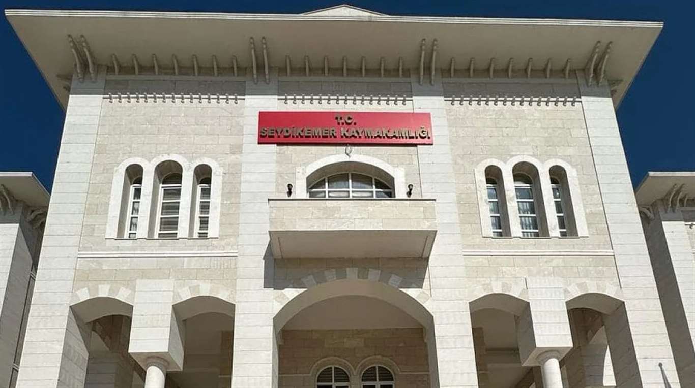 Kaymakamın koruma polisi ile şoförü tutuklandı  haberi