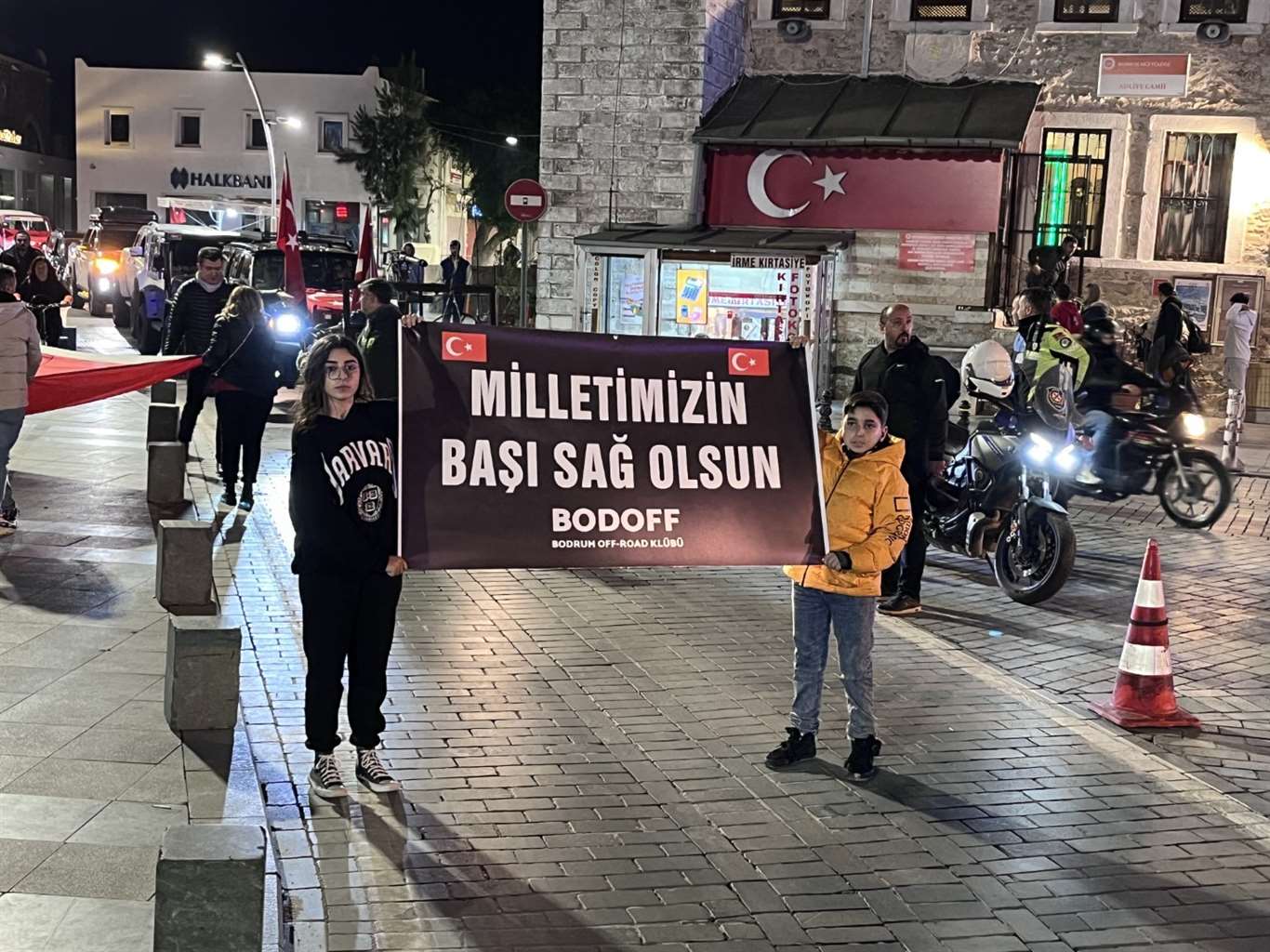       Bodrum'da şehitler düzenlenen konvoyla anıldı haberi