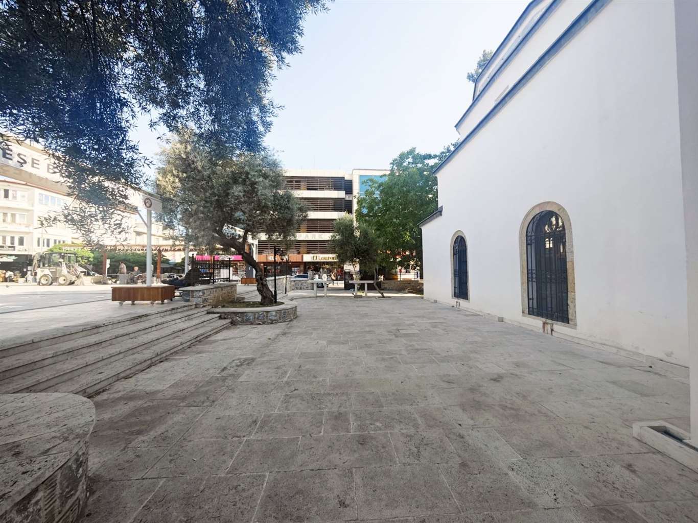 Kurşunlu Cami'de kurulan tente kaldırıldı haberi