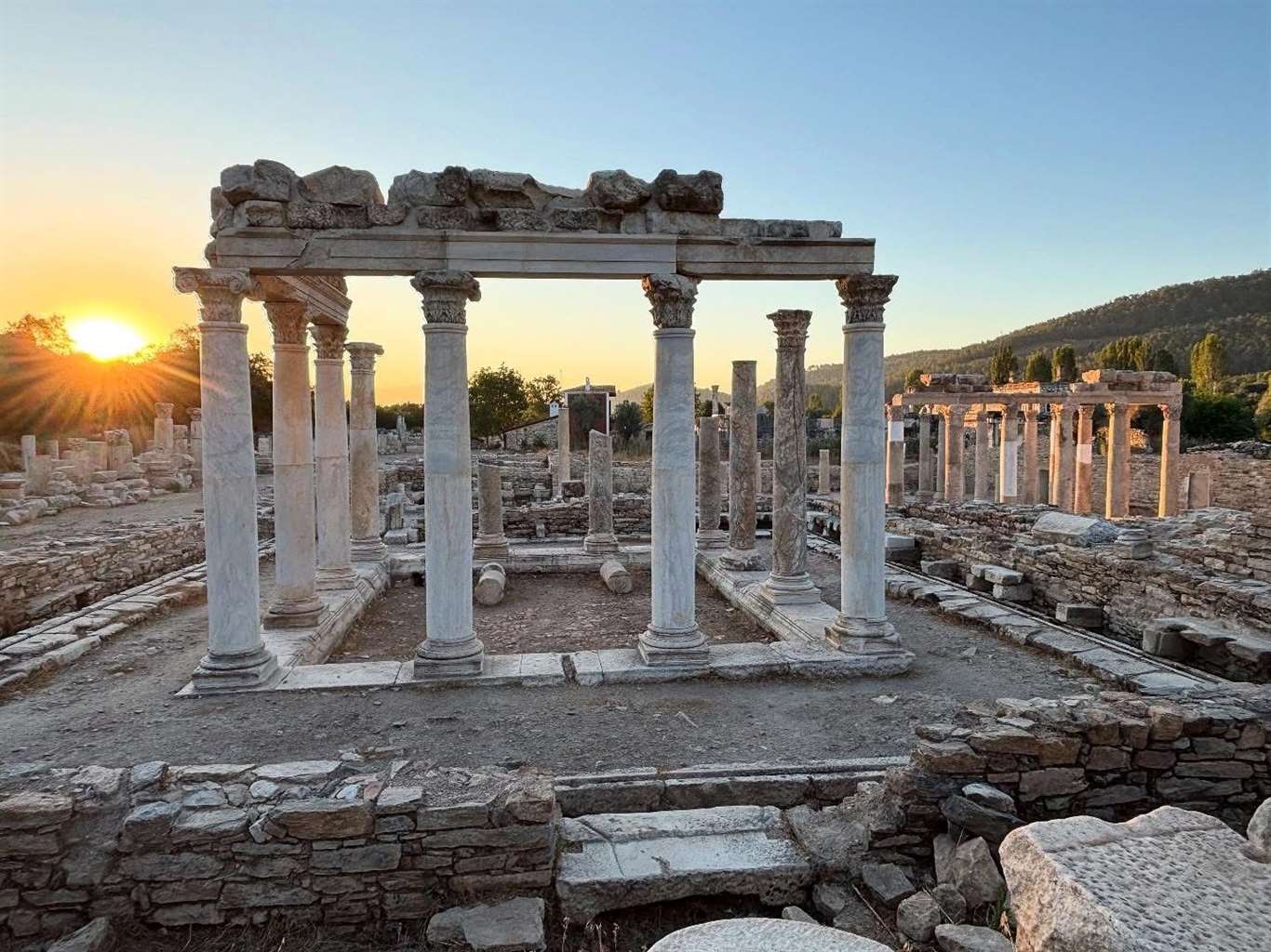       Stratonikeia ve Lagina kazılarında geleceğin restoratörleri yetişiyor    haberi