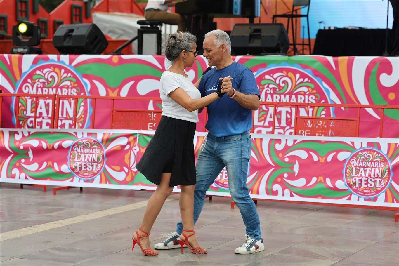  Latin lezzetleri Marmaris sokaklarına taştı haberi