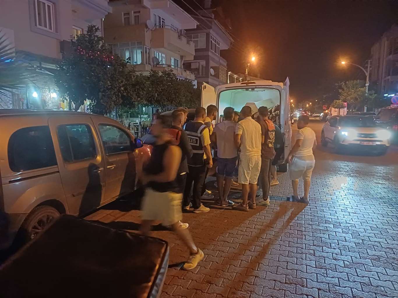  Lojmanda kalan 33 yaşındaki genç ölü bulundu haberi