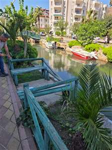 Marmaris'te ahşap korkuluklara zarar veren şahıslar tespit edilecek haberi