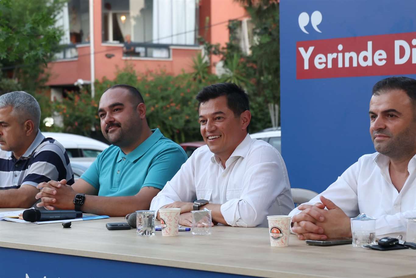       Acar Ünlü Çamdibi’nde vatandaşlarla buluştu: “Marmaris’i birlikte güzelleştireceğiz” haberi