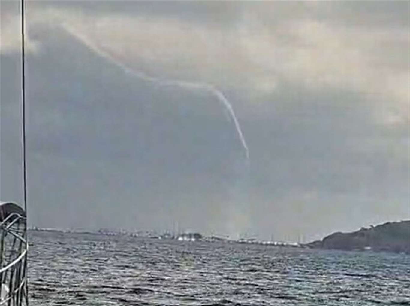    Marmaris Körfezi'nde hortum paniği haberi