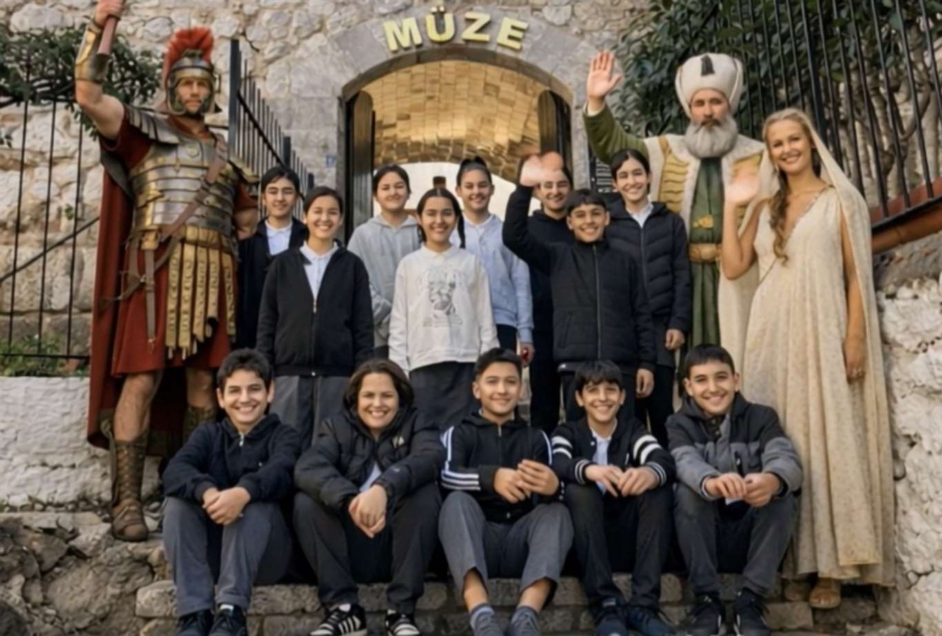 Marmaris'in öğrencileri geçmişi teknolojiyle buluşturuyor haberi