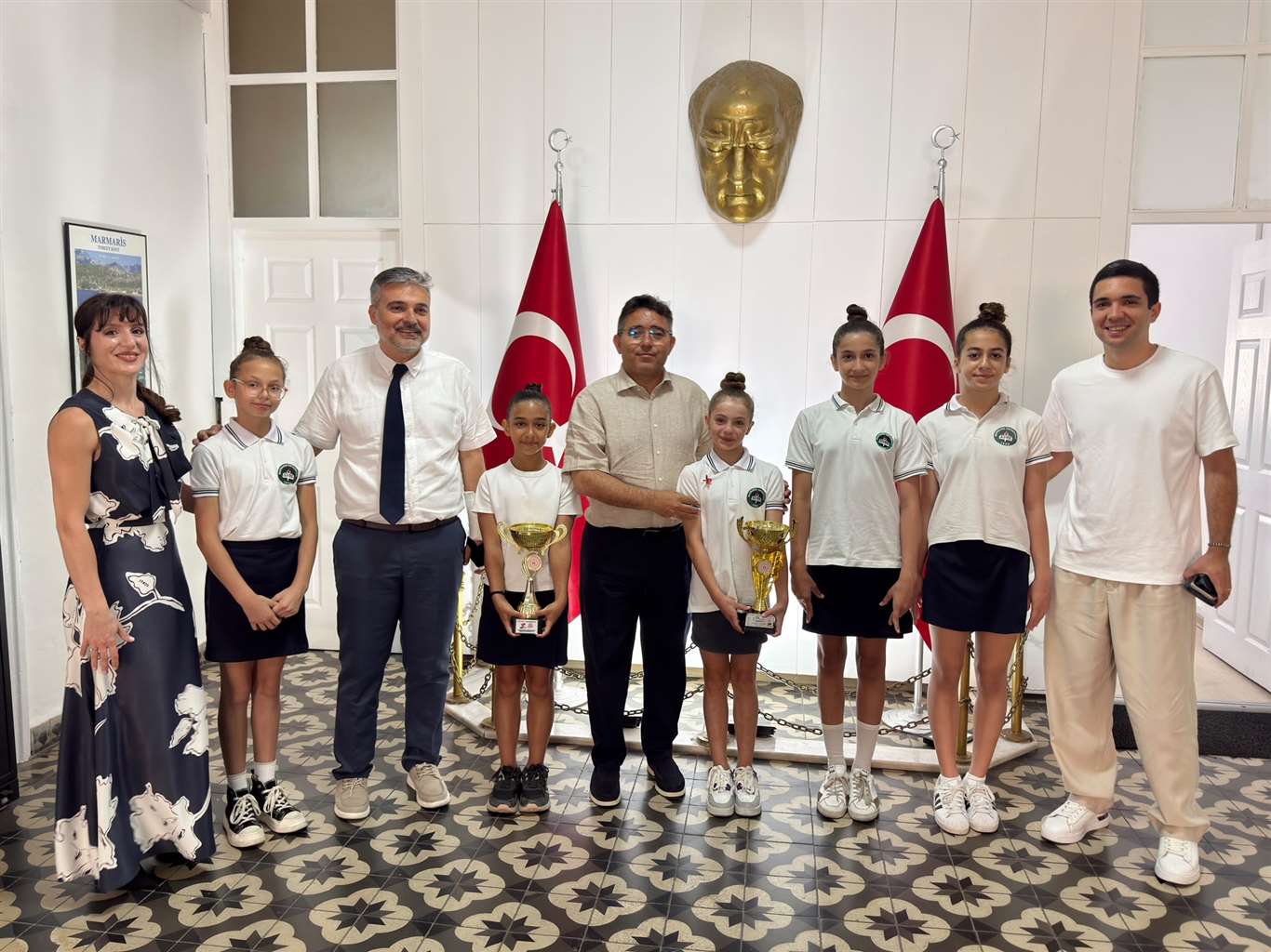    Marmaris Ortaokulu Küçük Kız Takımı Türkiye şampiyonu oldu haberi