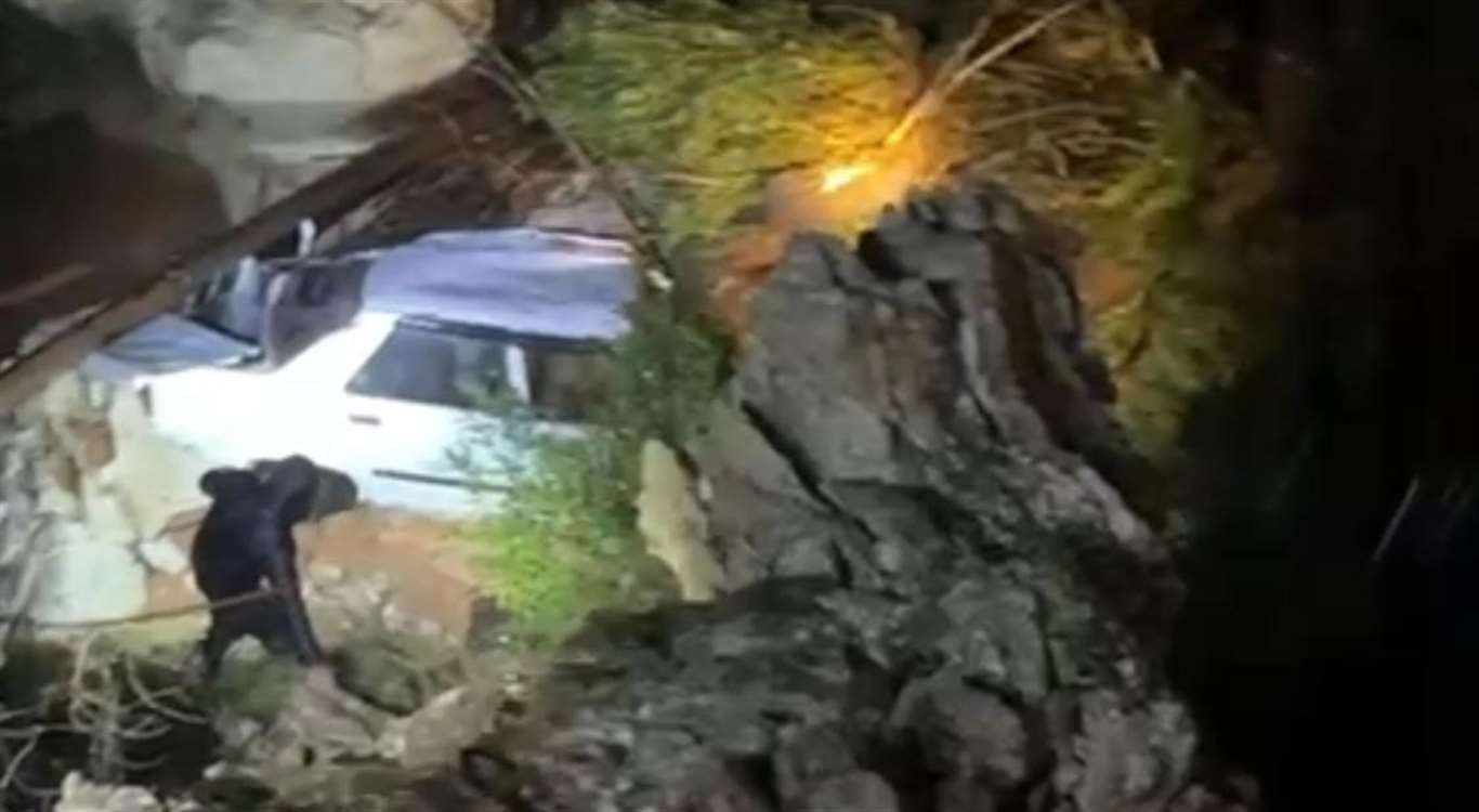 Marmaris'te bir kişi sele kapıldı: Arama çalışmaları sürüyor haberi