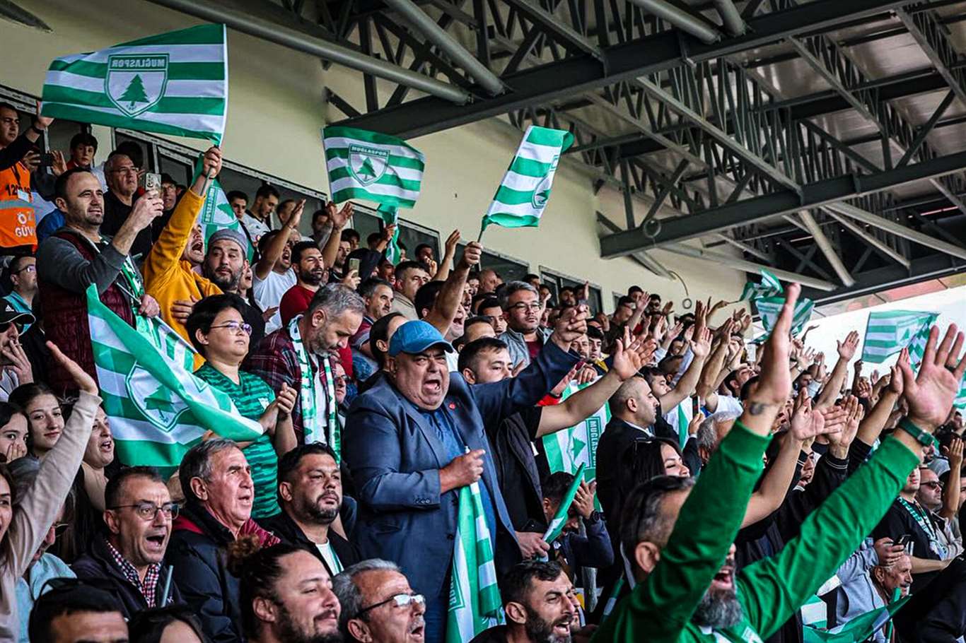    Muğlaspor Başkanı Menaf Kıyanç'tan taraftarlara teşekkür mesajı haberi