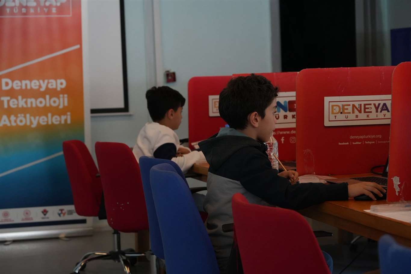 Menteşe'de dene?yap teknoloji atölyeleri için ilk sınav heyecanı başladı haberi