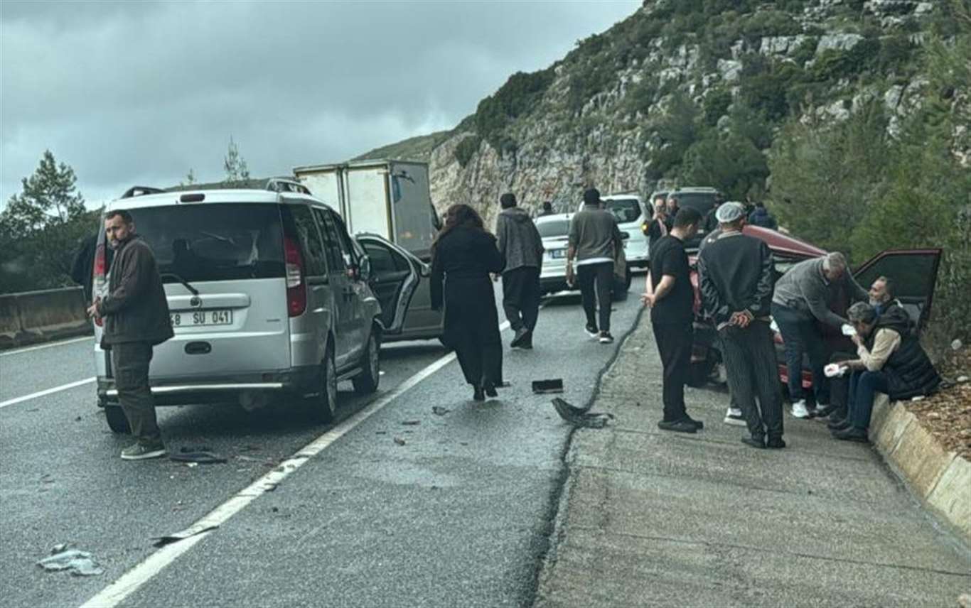    Menteşe'de kaza: 3 yaralı haberi