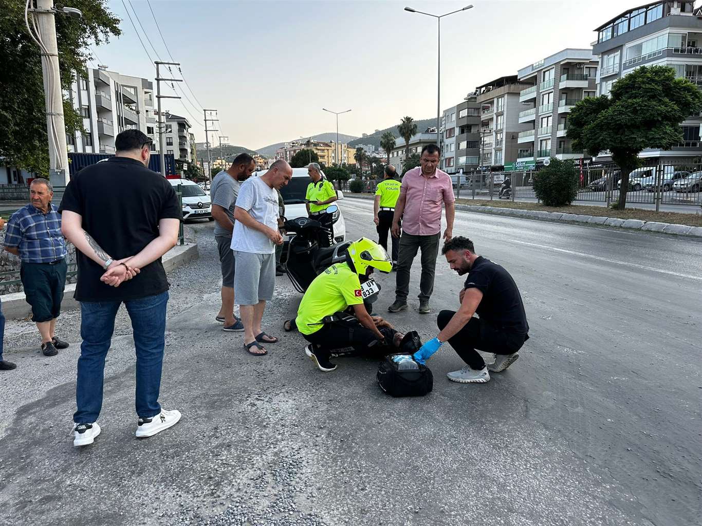   Milas'ta otomobil ve motosiklet çarpıştı: 1 Yaralı haberi