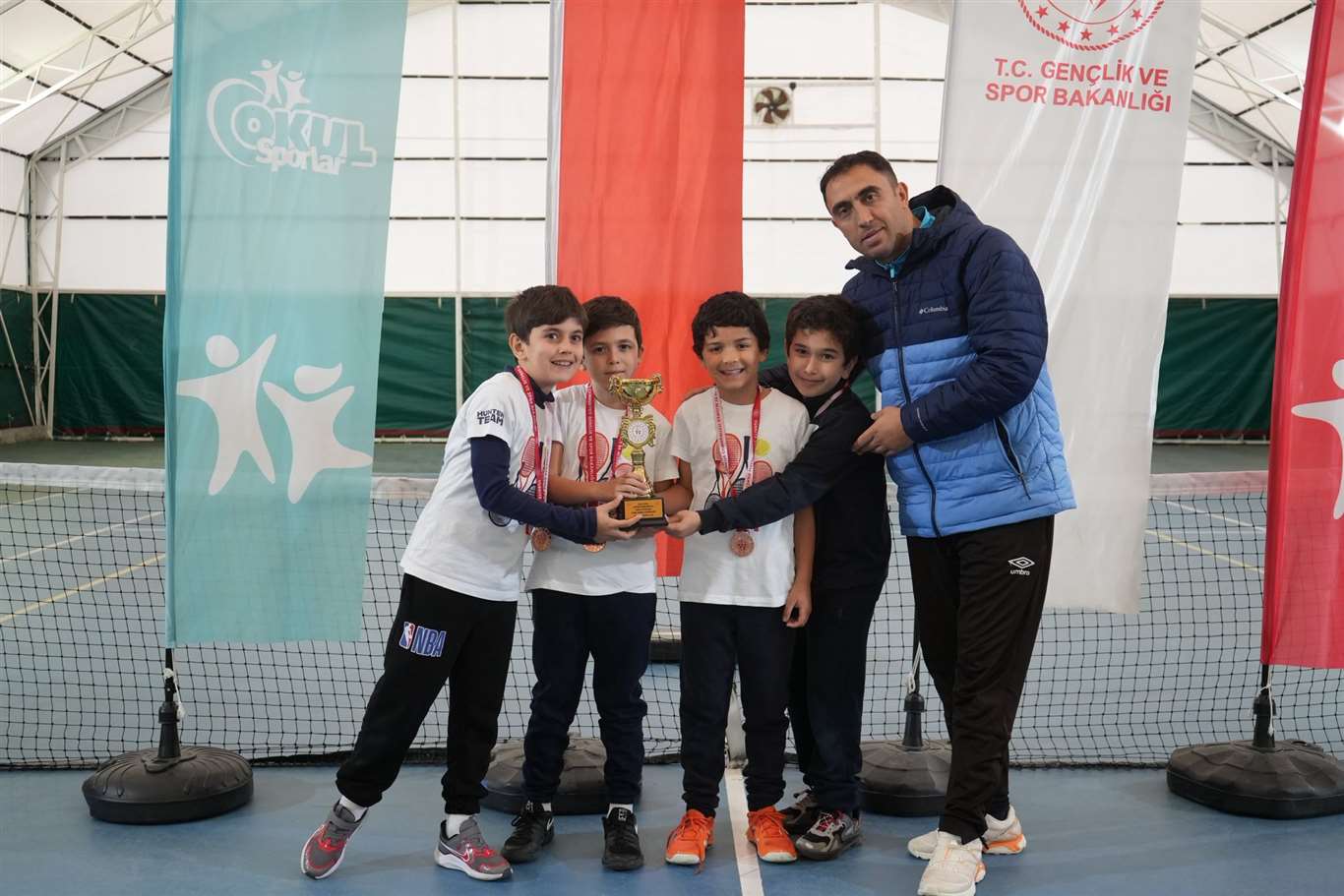        Muğla'da minik tenisçiler il birinciliği için korta çıktı haberi